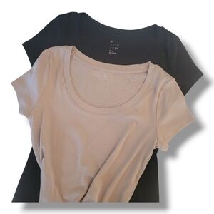 a new day Pair Short Sleeve Tee Shirts. Black/Tan  Size Small